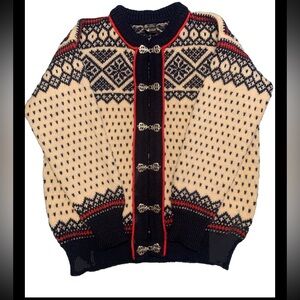 Dale of Norway Women’s L Snowflake Pure Wool Pewter Clasp Sweater Cardigan